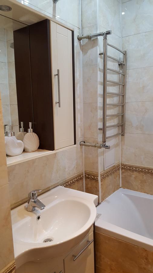 Apartment On Nazarbayeva 77 Almaty Esterno foto