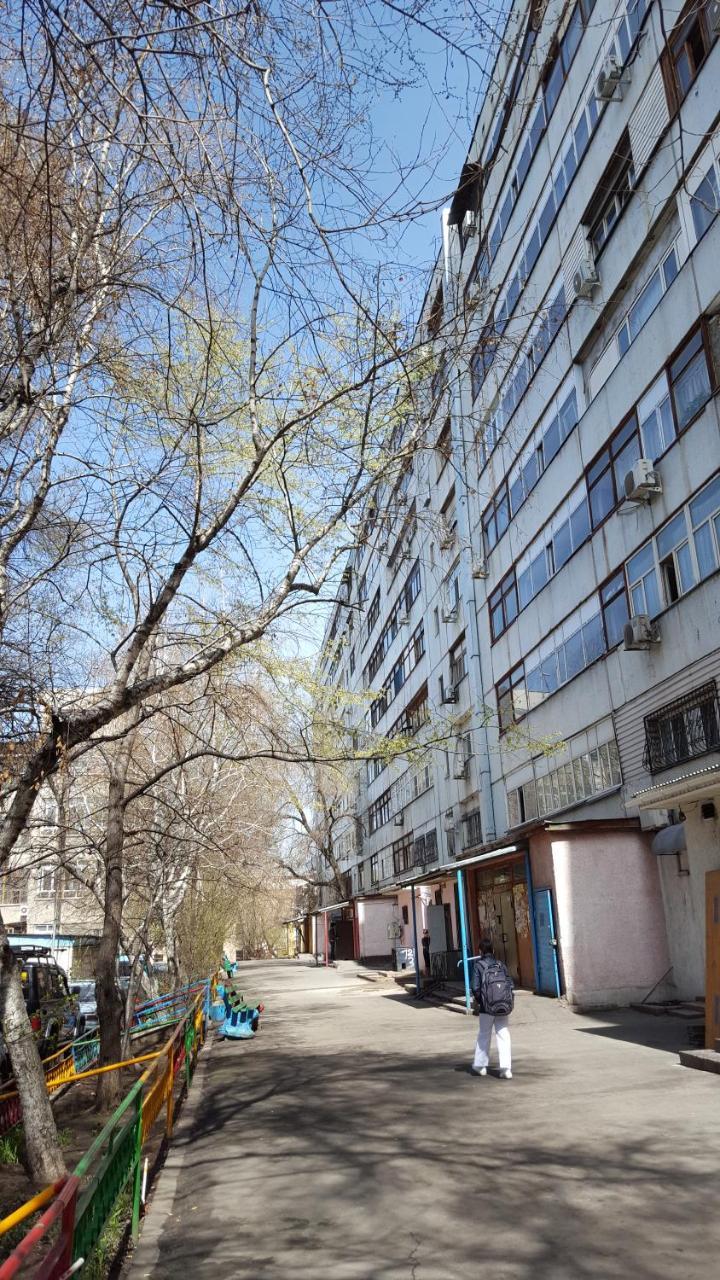 Apartment On Nazarbayeva 77 Almaty Esterno foto
